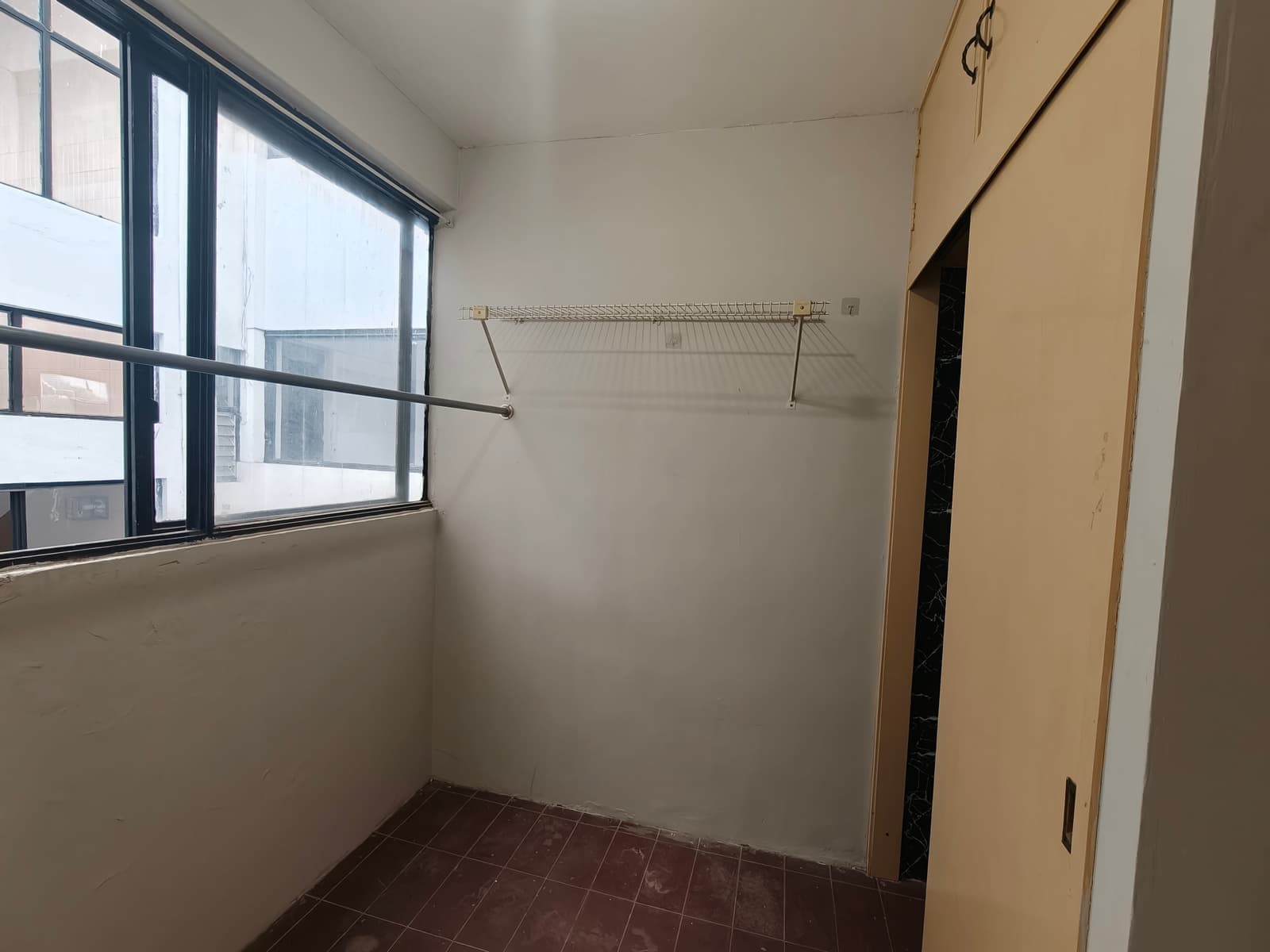 Rento departamento 3er piso / frente al parque rojo — foto 6