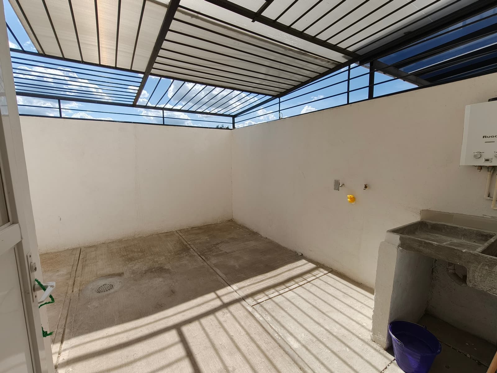 Rento departamento equipado PLANTA BAJA con Patio — foto 3