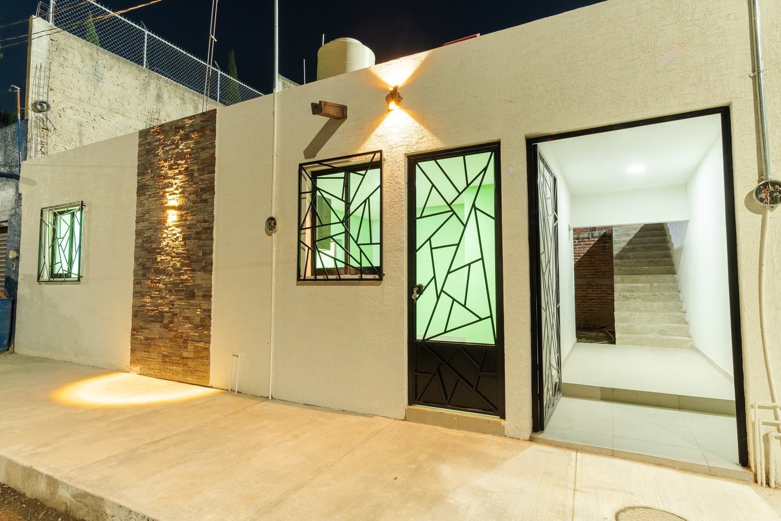 Propiedad en esquina con departamentos y locales — foto 10