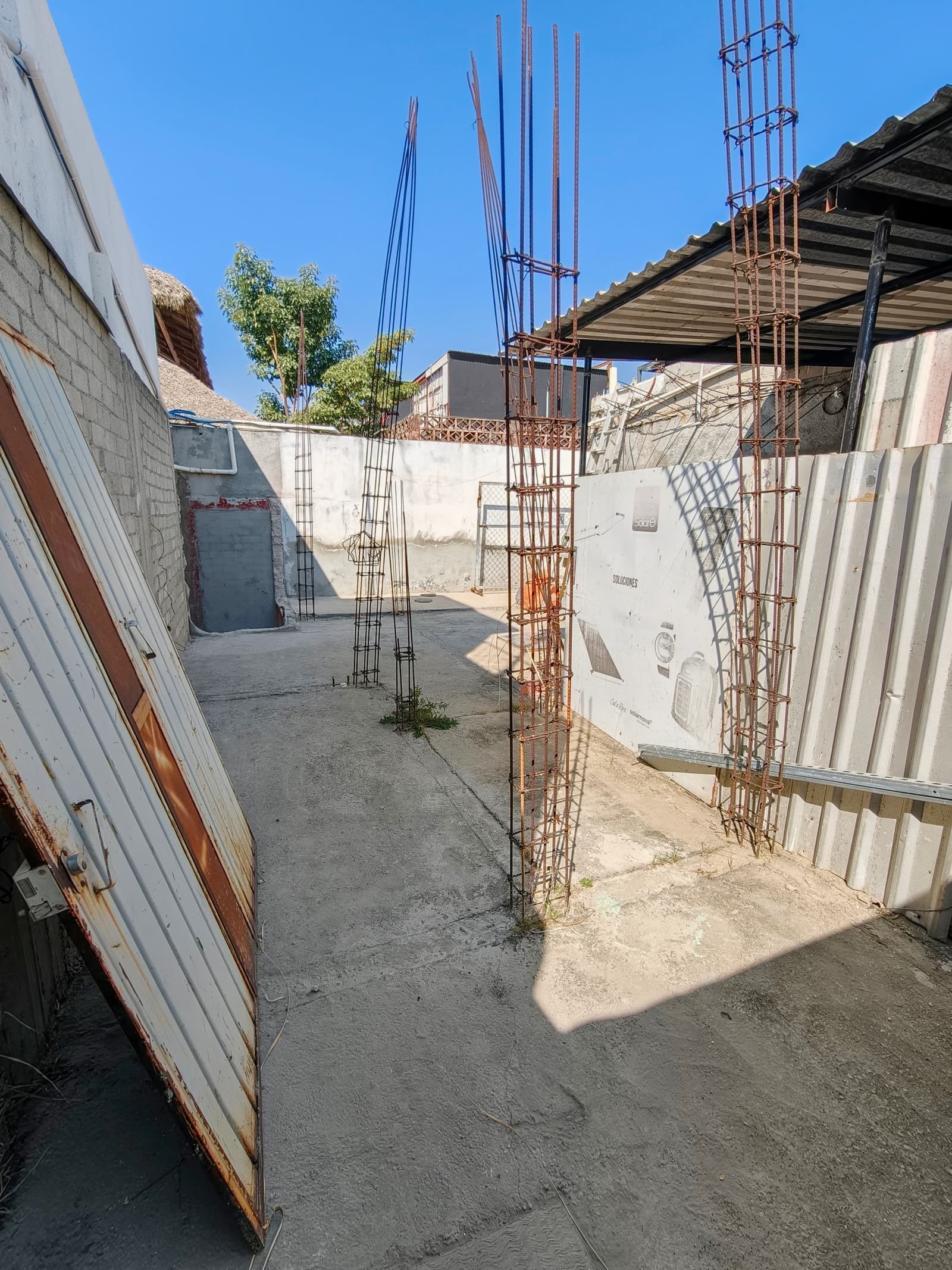 Propiedad con 2 locales comerciales — foto 4